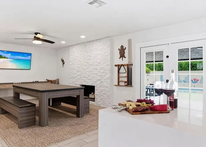 Sunrise-sparkling Pool-bbq Grill-mins To Old Town